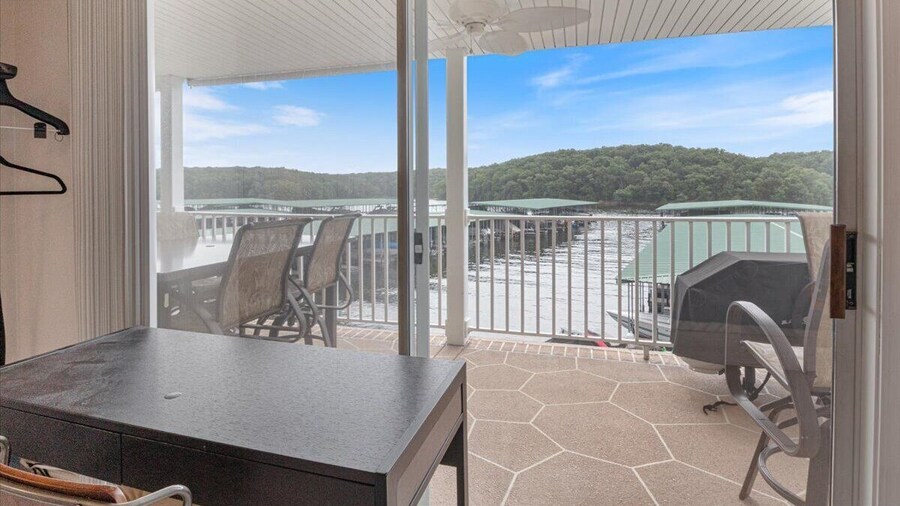 Lakeview Condo, Pools, Patio With Grill, Near PB2 Launch