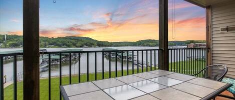 Condo, varias camas, acceso a la alberca (Peaceful Serenity) | Vista desde la habitación