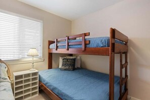 Apartment, Mehrere Betten, Poolzugang (Peaceful Serenity)