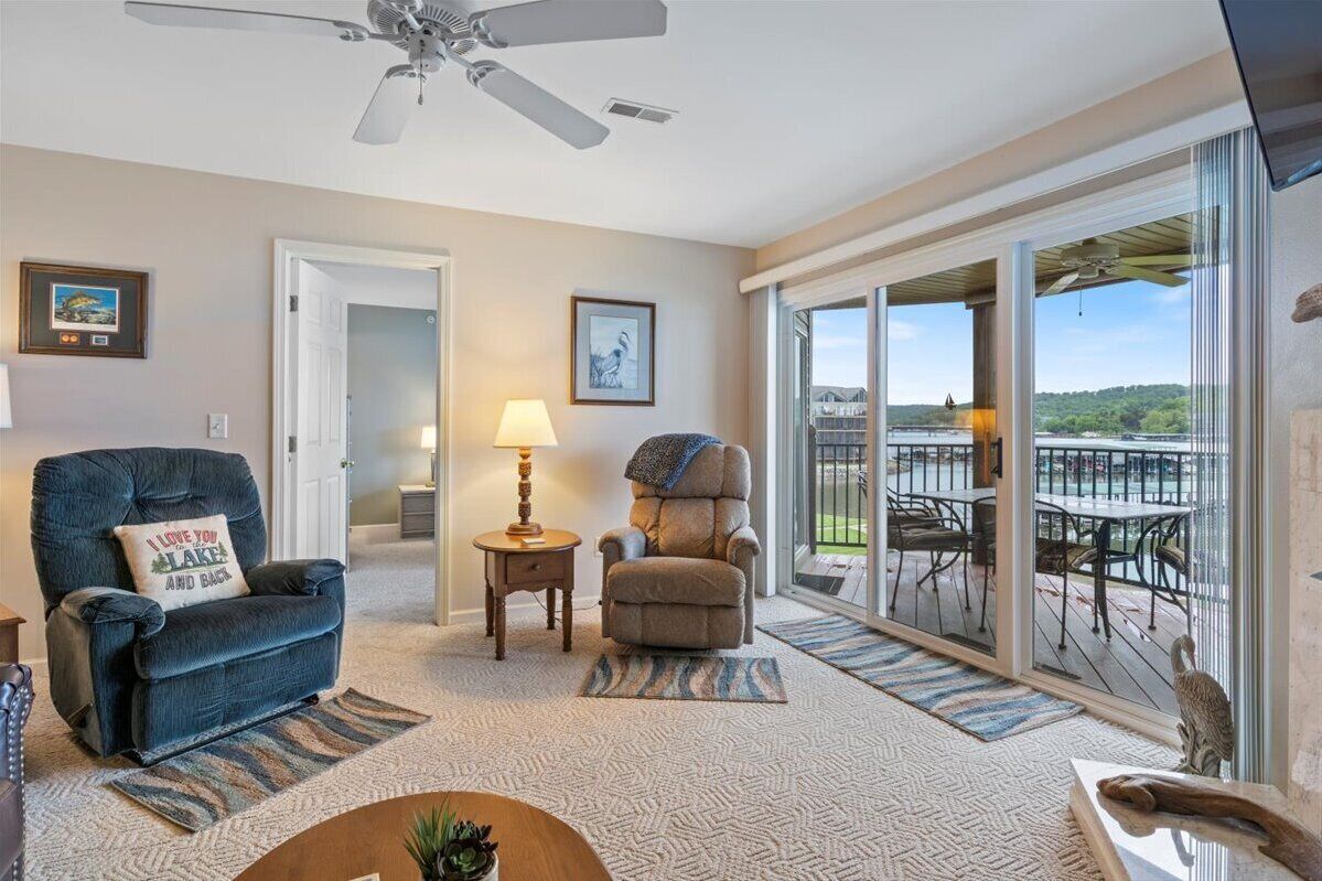 Condo, nhiều giường, có thể sử dụng hồ bơi (Peaceful Serenity) | Khu phòng khách