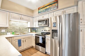 Hus - flera sängar - uteplats (Living the Dream at Hickory Cove) | Eget kök