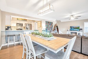 3 habitaciones, decoración personalizada y muebles diferentes 