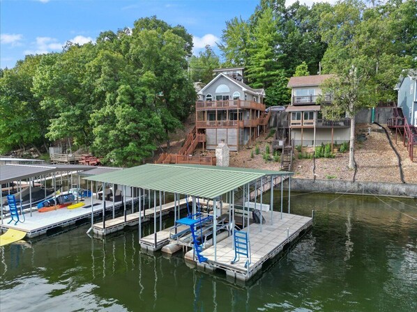 Dock