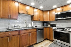 House, Multiple Beds, Patio (Barberton Bay Retreat) | Private kitchen - Garage Parking, Slide, Kayaks & Fun at 10mm (Sunrise Beach)