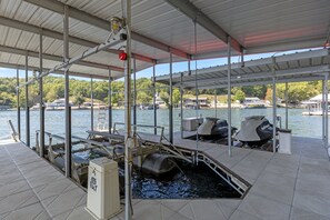 Marina - Incredible Views, Fishing, Private Dock & Slip (Gravois Mills)