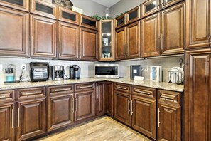 Casa, varias camas, patio (Hidden Gem) | Cocina privada