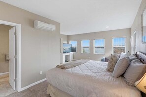 House, Multiple Beds, Patio (Hidden Gem) | 5 bedrooms, individually decorated, individually furnished, bed sheets