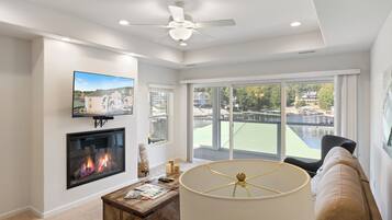 Appartement, meerdere bedden, balkon (Koko Escapes) | Woonruimte