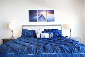 Leilighet, flere senger, terrasse (Island Oasis) | 3 soverom, individuelt dekorert, individuelt innredet og sengetøy