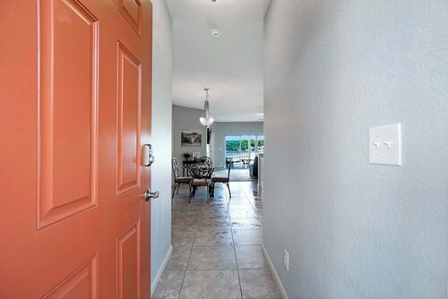 Island Life! Pool, Grilling Patio & Amazing Views!