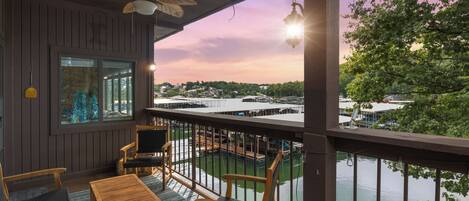 Hus - flere senge - balkon (Lakes Edge) | Udsigt fra værelset