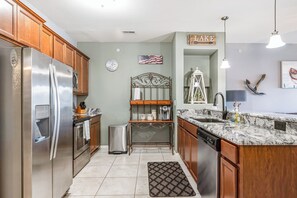 콘도, 침대(여러 개), 파티오 (Anchor Down) | 전용 주방