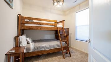 Condo, Multiple Beds, Patio (Anchor Down) | 3 bedrooms, individually decorated, individually furnished, bed sheets