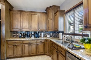 Casa, varias camas, acceso a la alberca, vista a la montaña (Aqua Vie) | Cocina privada