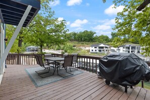 Apartment, Mehrere Betten, Terrasse (Castaway Cove Unit 3) | Speisen im Freien