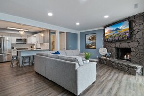 Lejlighed - flere senge - terrasse (Castaway Cove Unit 3) | Opholdsområde