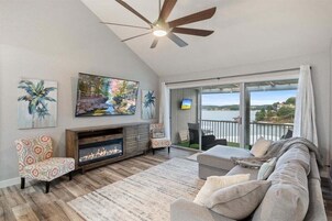 Condo, Multiple Beds, Pool Access (Soul Star Sunset) | Living area