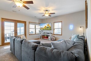 Ferienhaus, Mehrere Betten, Whirlpool (Seawall Family Retreat) | Wohnbereich