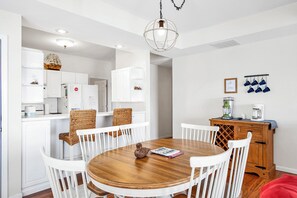 Apartamento, varias camas, acceso a la piscina (Second Wind) | 3 dormitorios, decoración individual, mobiliario individual