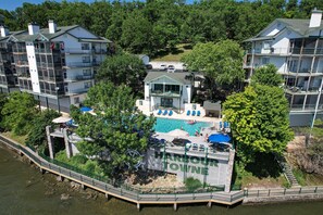 Exterior - Breathtaking Views - Two Pools - Enclosed Balcony (Lake Ozark)