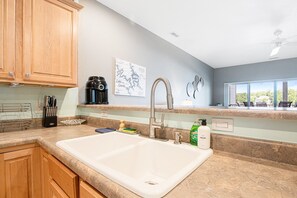 Huoneisto, useita sänkyjä, patio (Paradise Point) | Sisätilat