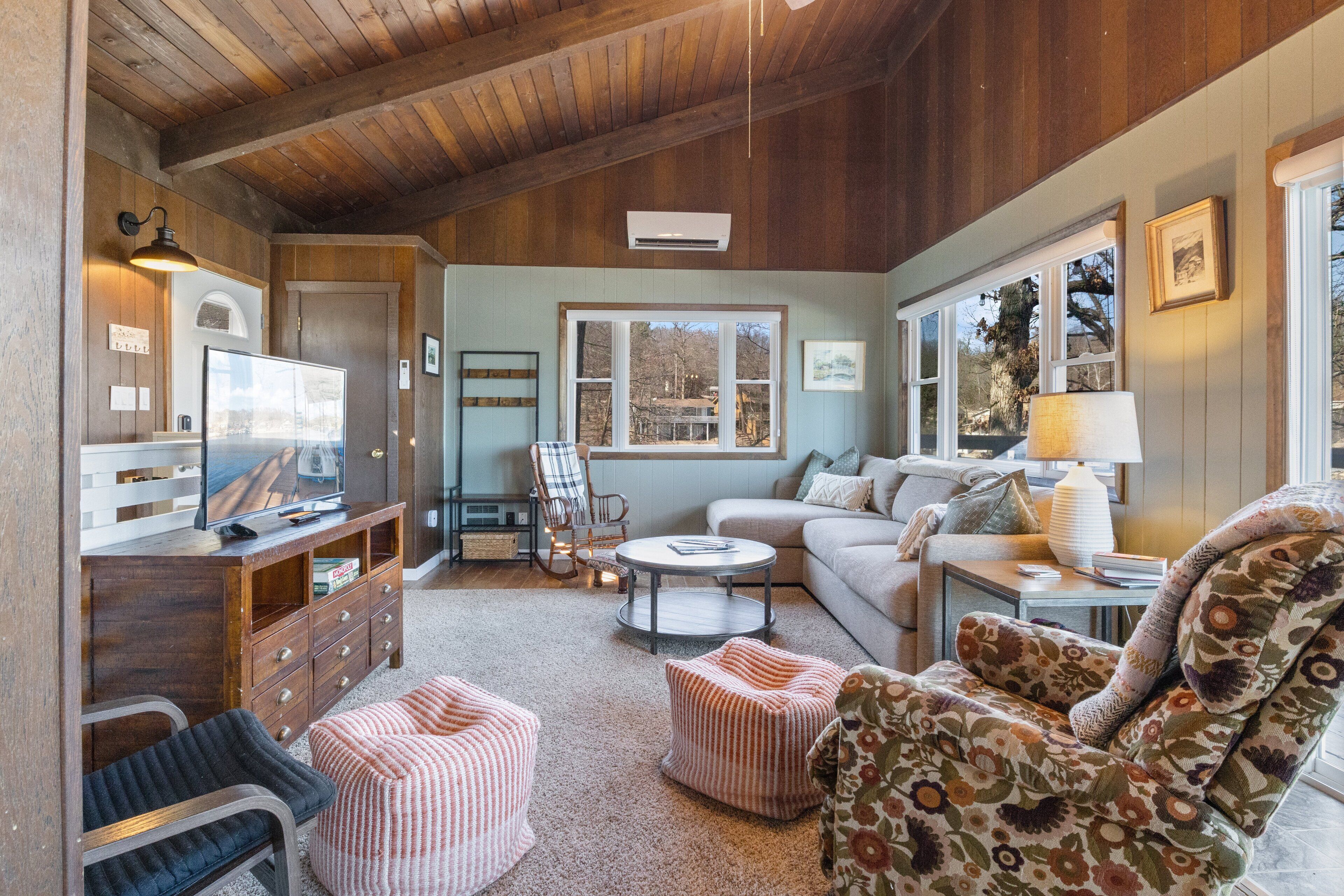 Rumah, Beberapa Tempat Tidur, patio (Red Trout Cabin) | Area keluarga