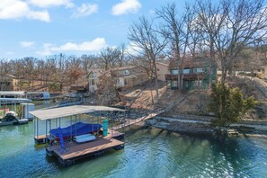 Exterior - Fishing, Boat Slip, Morning Coffee, Picturesque View (Sunrise Beach)