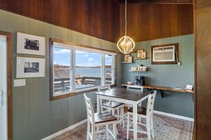 Casa, varias camas, patio (Red Trout Cabin)