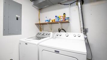 House, Multiple Beds, Patio (Moon Tide) | Laundry