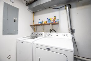 獨棟房屋, 多張床, 庭院 (Moon Tide) | 洗衣