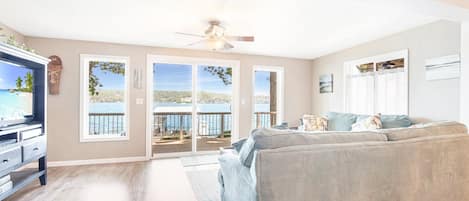 House, Multiple Beds, Patio (Moon Tide) | Living area