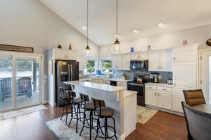 House, Multiple Beds, Patio (Island View) | Private kitchen