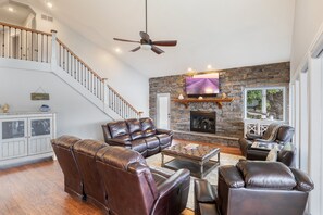 Nhà, nhiều giường, sân hiên (Island View) | Khu phòng khách