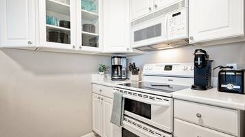 Condo, Multiple Beds, Patio (Bellabello!) | Private kitchen