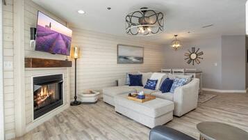 Lejlighed - flere senge - adgang til pool (Sunrise and Shine) | Opholdsområde