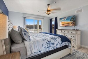 Condo, Multiple Beds, Pool Access (Sunrise and Shine) | 2 bedrooms, individually decorated, individually furnished, bed sheets