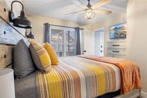 2 bedrooms, individually decorated, individually furnished, bed sheets