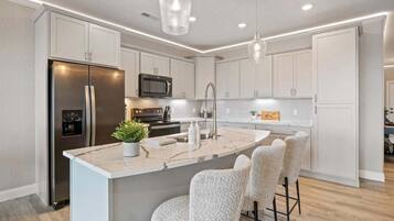 Lägenhet - flera sängar - tillgång till pool (The Nest on 4th) | Eget kök