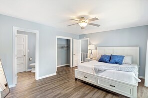 2 habitaciones, decoración personalizada y muebles diferentes 