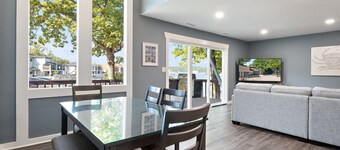 Walk to The Strip! Great Cove Water for Lake Fun