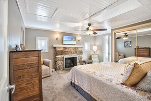 Casa, varias camas, hidromasaje (Stone Villa Cove) | 3 habitaciones, decoración personalizada y muebles diferentes 