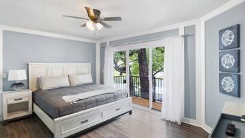 Huoneisto, useita sänkyjä, patio (Castaway Cove Unit 2) | 2 makuuhuonetta, yksilöllisesti sisustettu, yksilöllisesti kalustettu