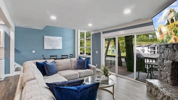 Condo, Multiple Beds, Patio (Castaway Cove Unit 2) | Living area