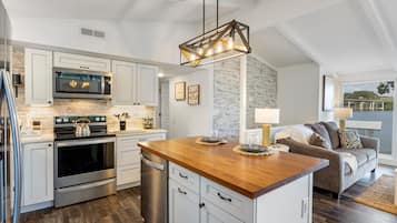 Nhà, nhiều giường, sân hiên (Ozark Family Fun) | Bếp riêng