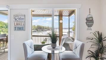 Condo, 1 Queen Bed with Sofa bed, Pool Access (Wren's Nest for Two) | 1 bedroom, individually decorated, individually furnished, bed sheets