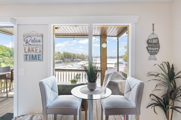 Condo, 1 Queen Bed with Sofa bed, Pool Access (Wren's Nest for Two) | 1 bedroom, individually decorated, individually furnished, bed sheets