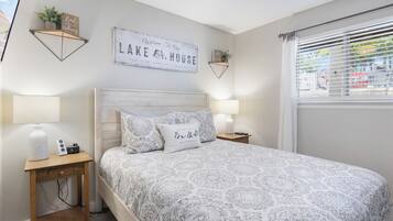 Condo, 1 Queen Bed with Sofa bed, Pool Access (Wren's Nest for Two) | 1 bedroom, individually decorated, individually furnished, bed sheets