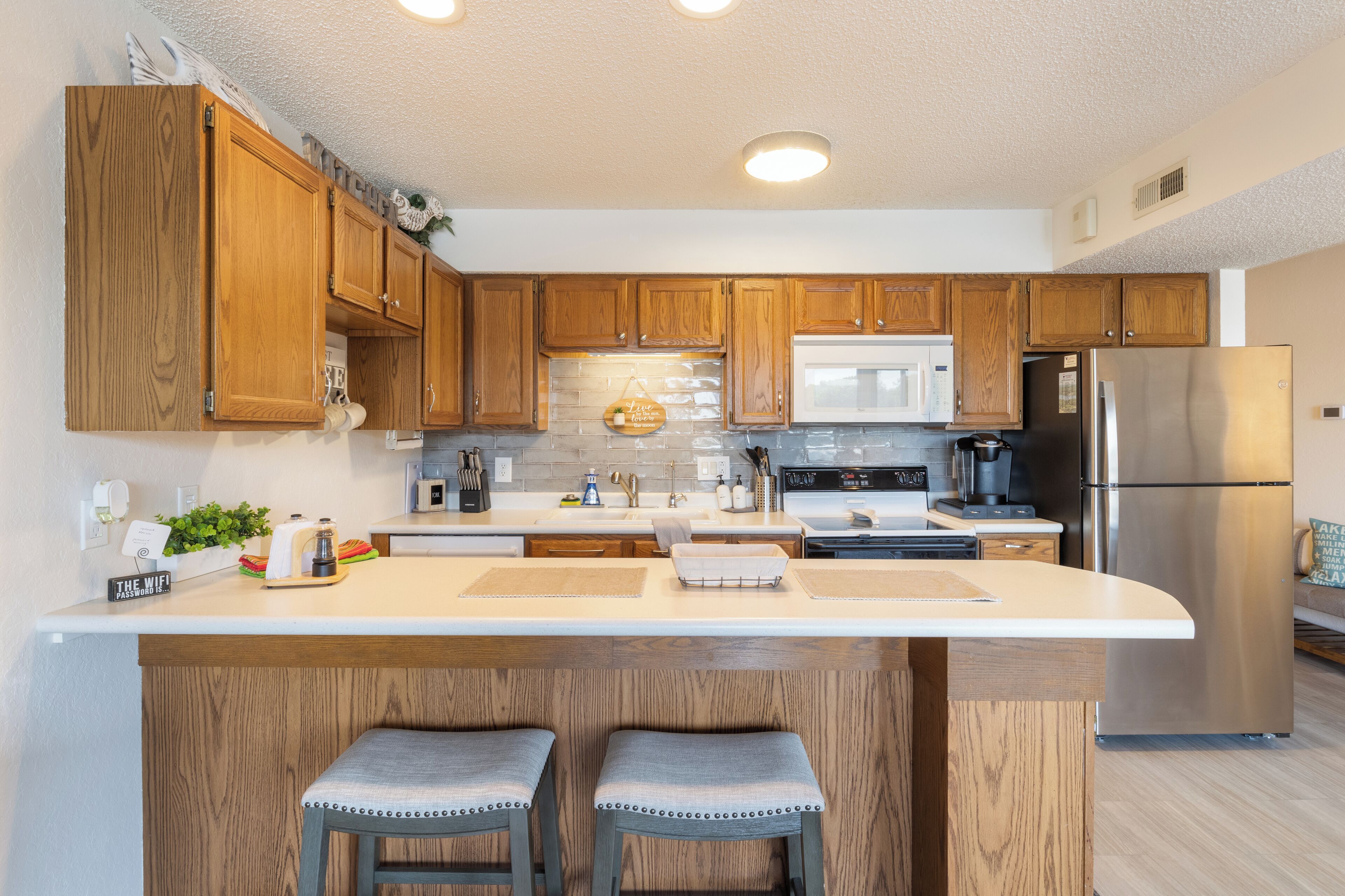 Condo, 1 Queen Bed with Sofa bed, Pool Access (Wren's Nest for Two) | Private kitchen