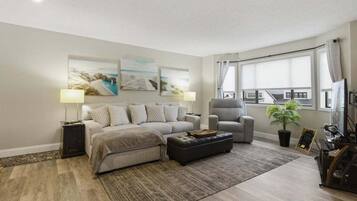 Leilighet, flere senger, terrasse (Golden Retreat) | Oppholdsområde