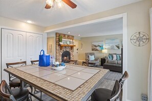 Lägenhet - flera sängar - uteplats (Golden Retreat) | Restauranger